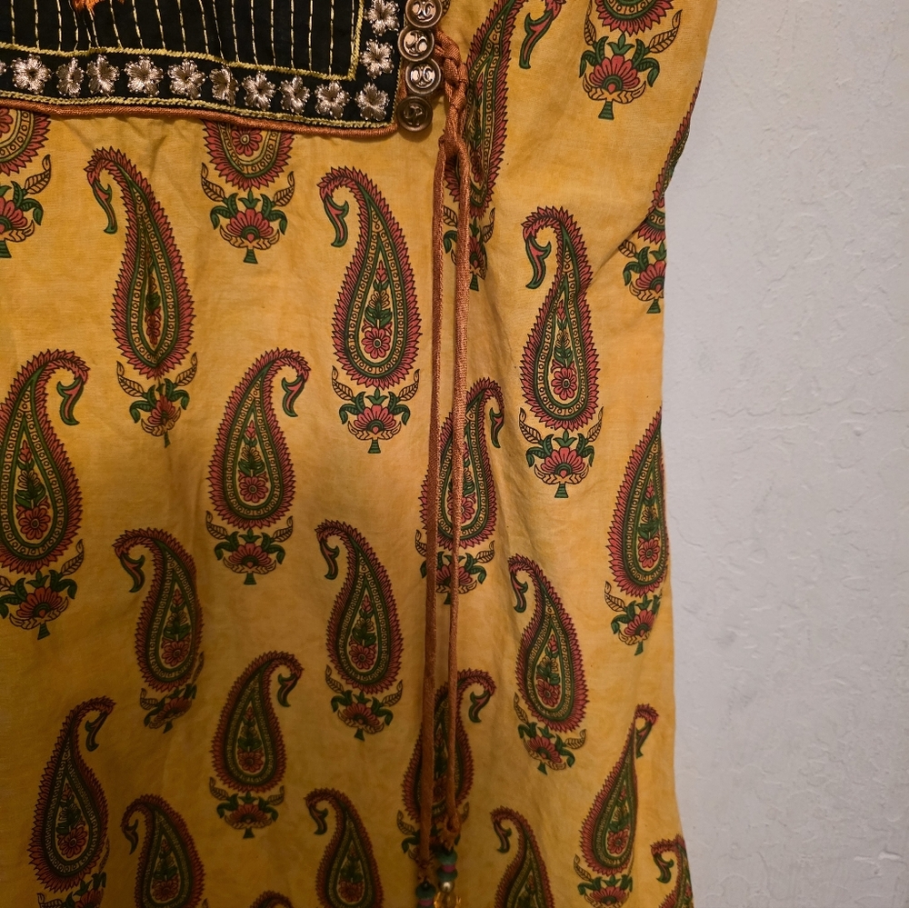 Yellow Paisley Tunic with Embroidered Detail Size XXL - Picture 5 of 11